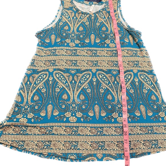 Vibrant Turquoise Sleeveless Blouse - Picture 4 of 8